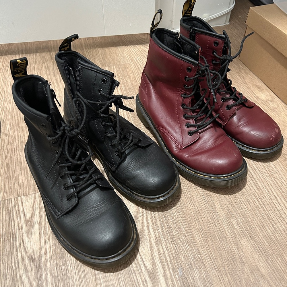 BOOTS BUNDLE Dr. Martens Black and Burgundy Boots (2)